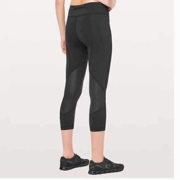 Lululemon Pace Rival Crop Full-On Luxtreme 22" Mid-Rise Leggings - Picture 2 of 12